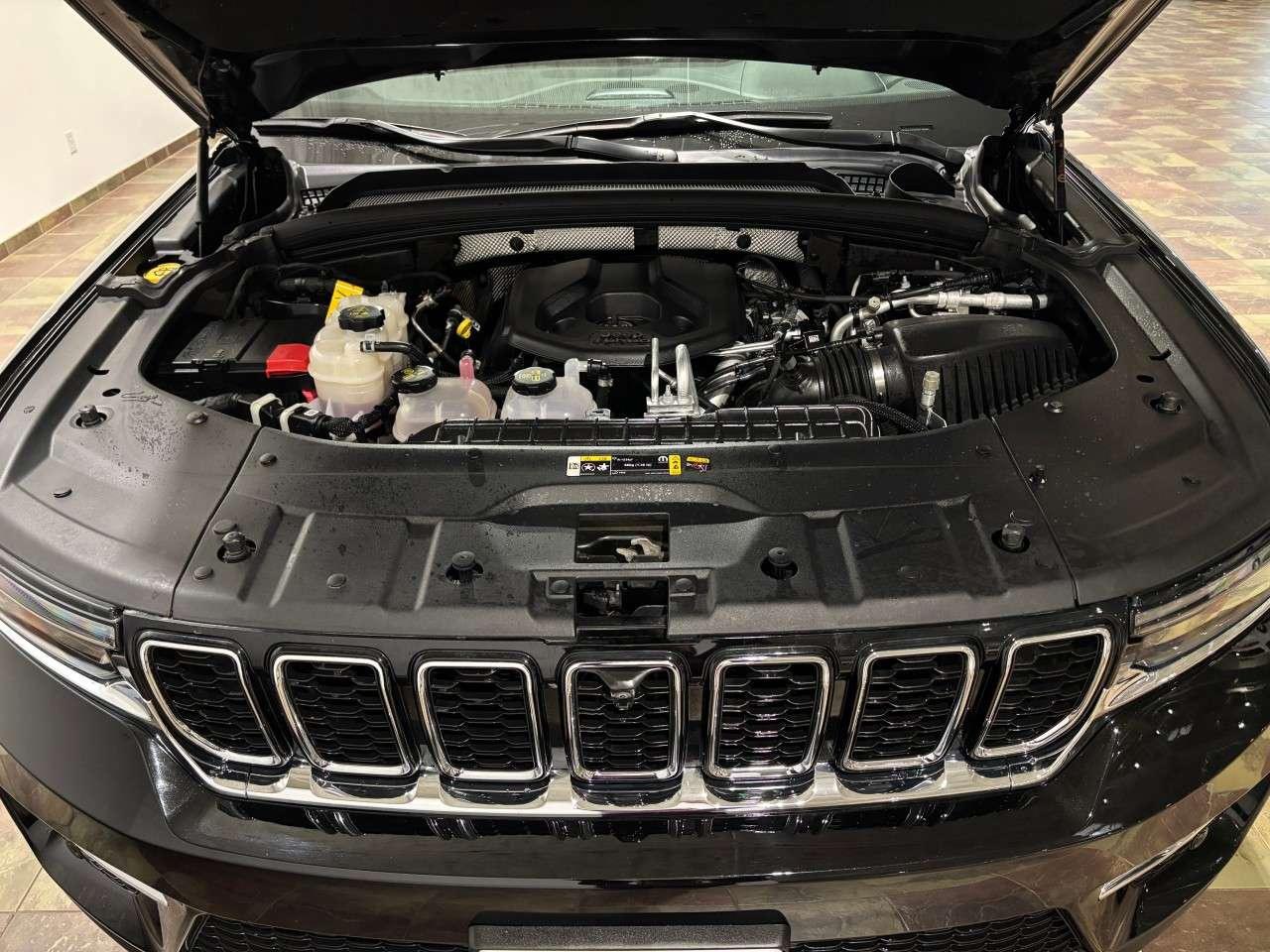 2022 Jeep Grand Cherokee 4X4 Photo
