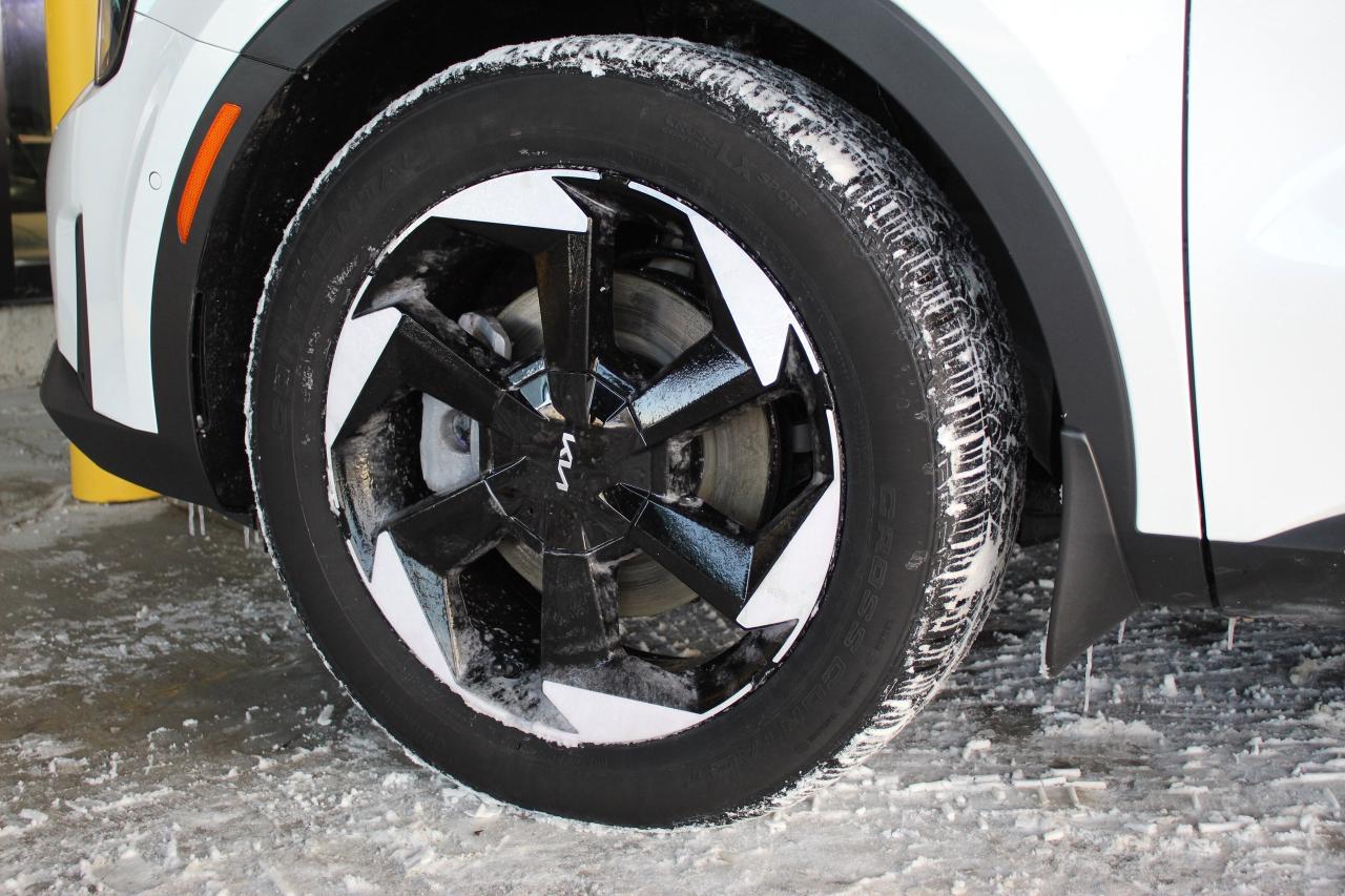 2025 Kia Sorento Plug-In Hybrid SX, AWD, 1-Owner, Fully loaded, HYBRID Photo