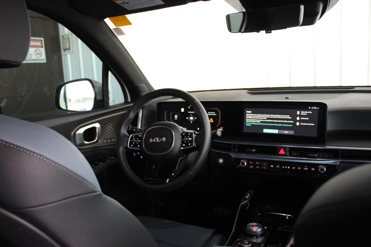 2025 Kia Sorento Plug-In Hybrid SX, AWD, 1-Owner, Fully loaded, HYBRID Photo