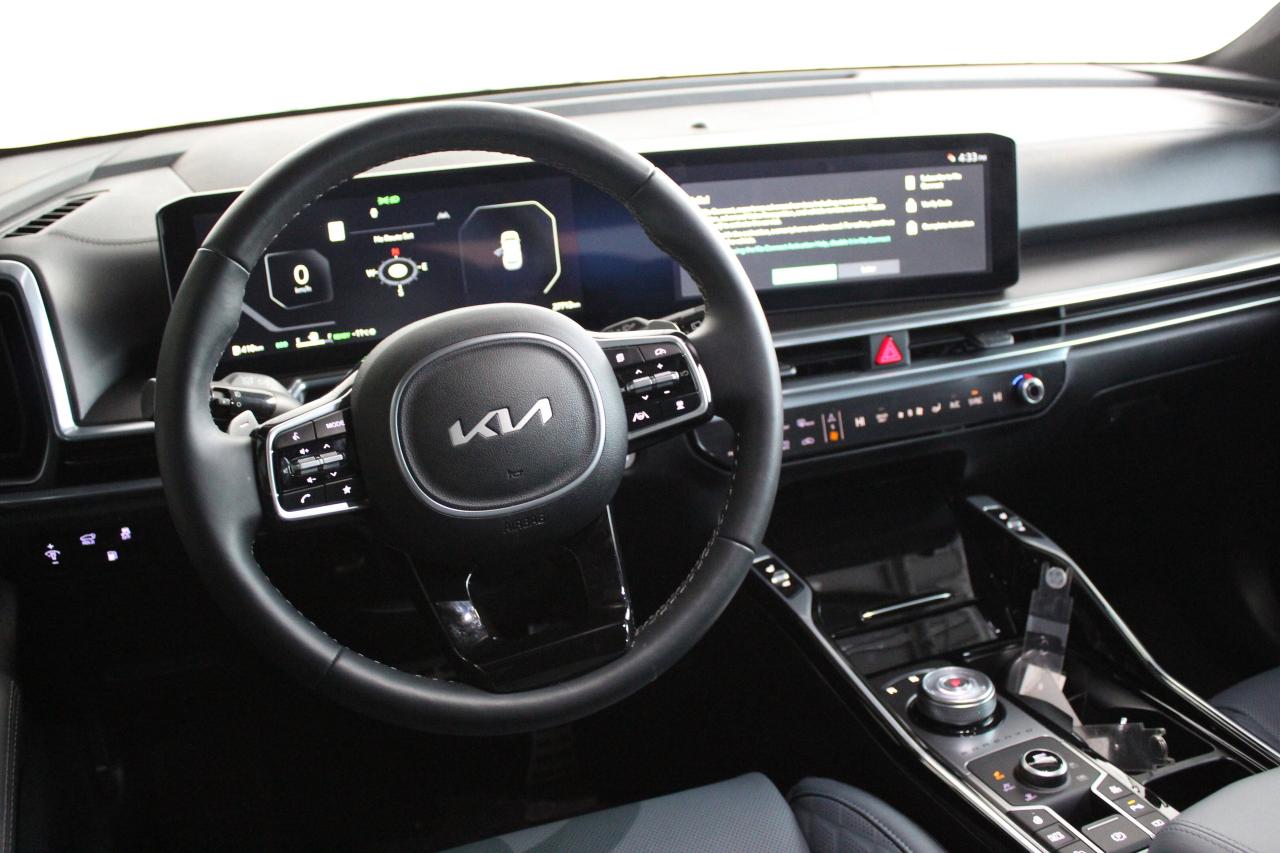 2025 Kia Sorento Plug-In Hybrid SX, AWD, 1-Owner, Fully loaded, HYBRID Photo