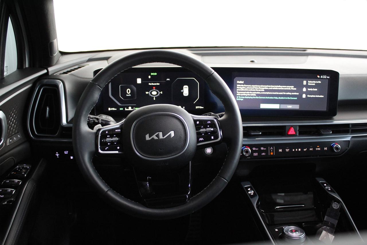 2025 Kia Sorento Plug-In Hybrid SX, AWD, 1-Owner, Fully loaded, HYBRID Photo