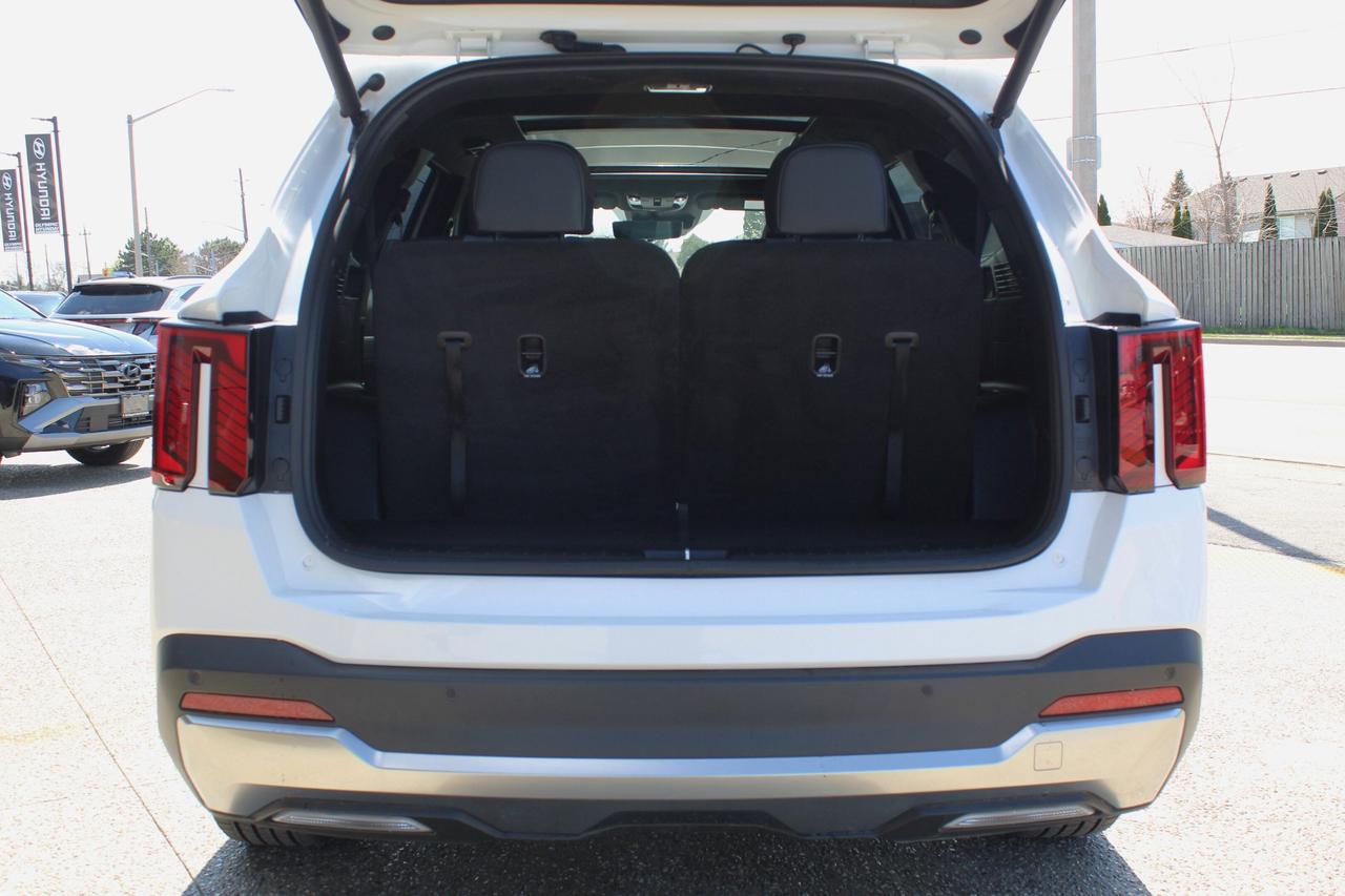 2025 Kia Sorento Plug-In Hybrid SX, AWD, 1-Owner, Fully loaded, HYBRID Photo