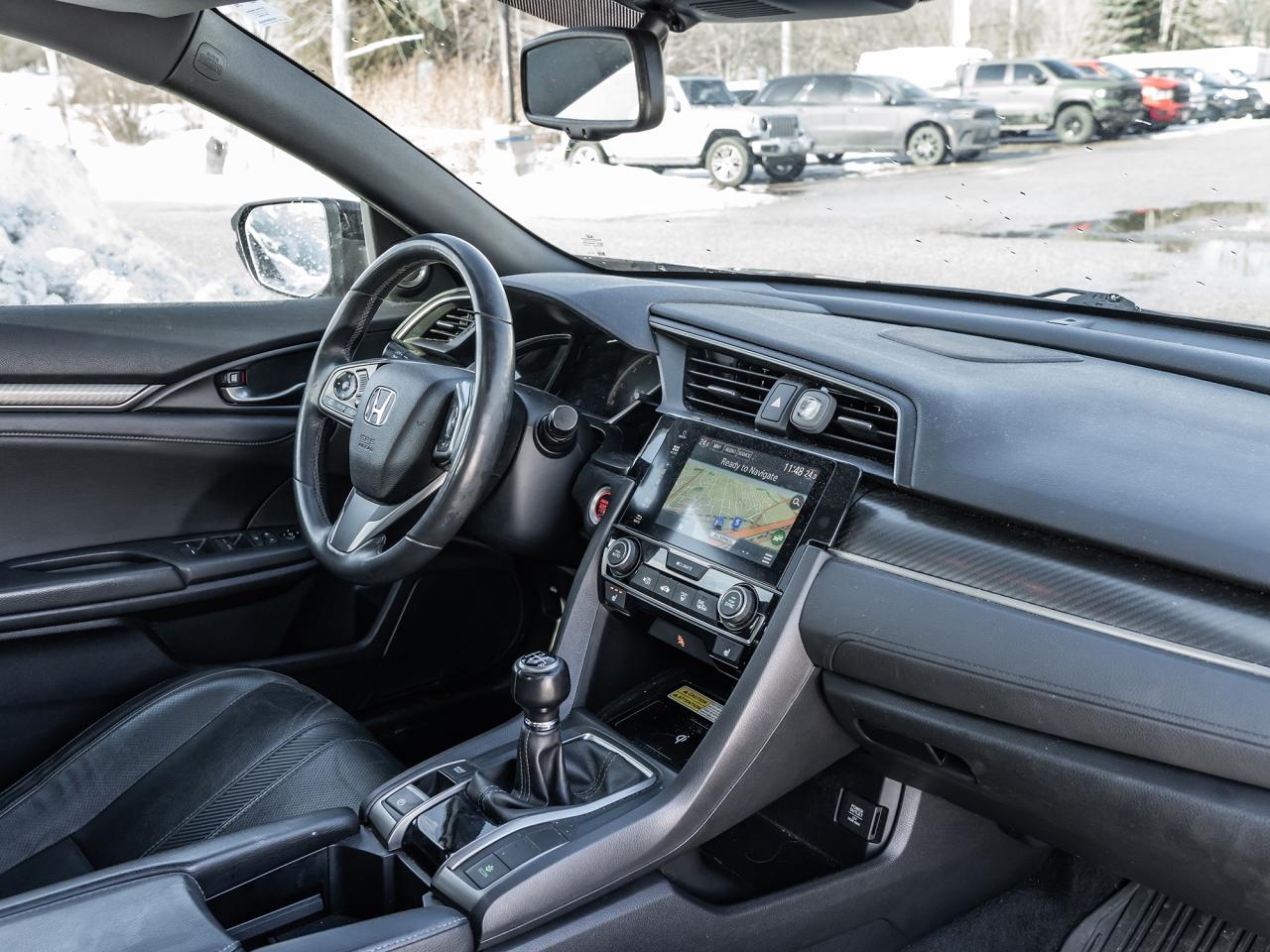 2018 Honda Civic Navigation Photo