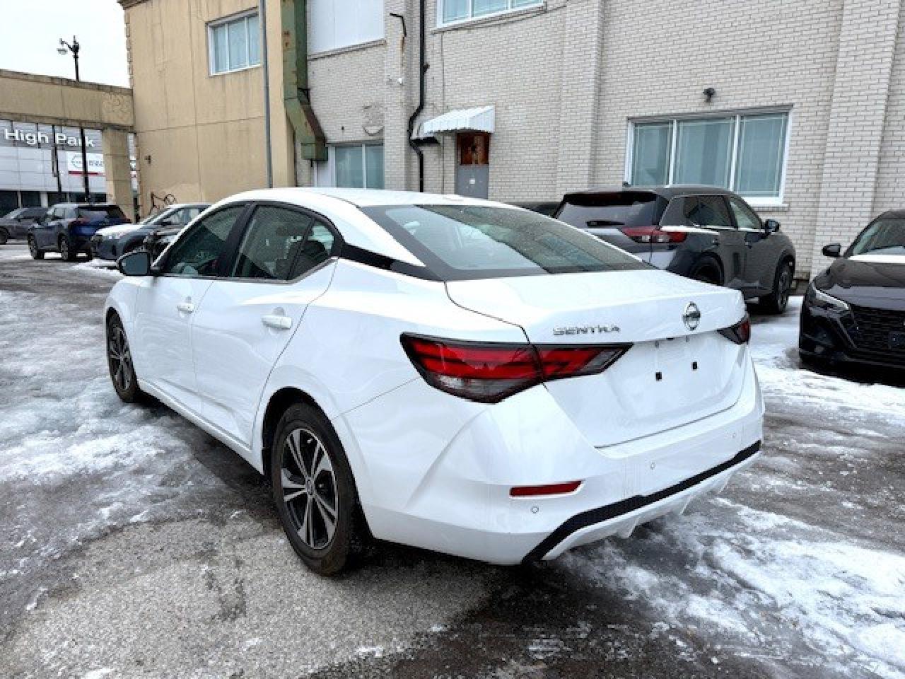 2022 Nissan Sentra SV, APPLE CARPLAY, HEATED SEATS, PUSH BUTTON, SIRI Photo