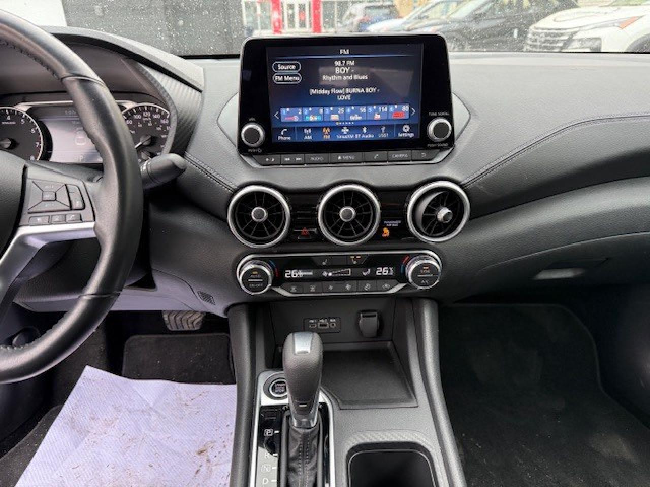 2022 Nissan Sentra SV, APPLE CARPLAY, HEATED SEATS, PUSH BUTTON, SIRI Photo