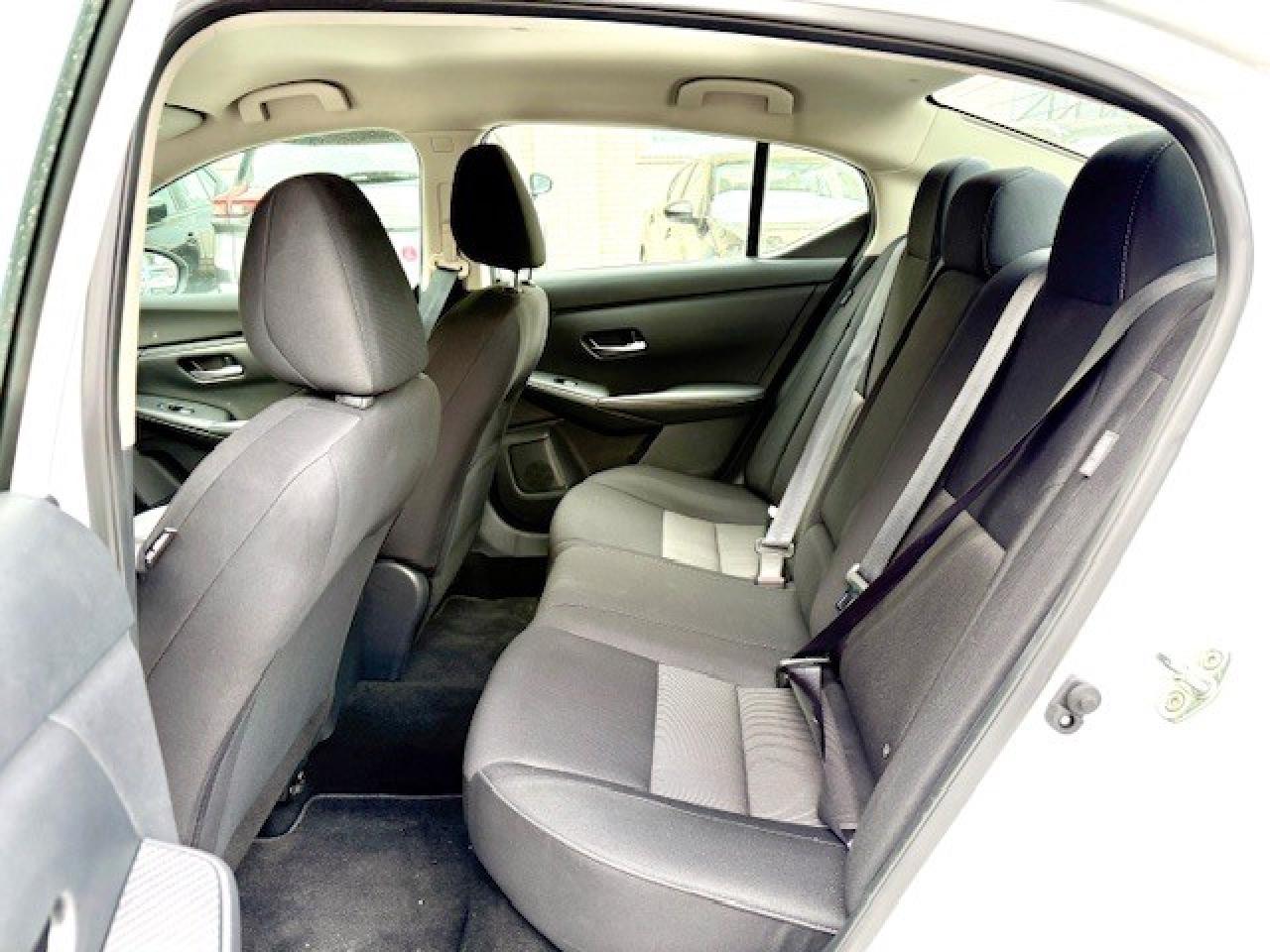 2022 Nissan Sentra SV, APPLE CARPLAY, HEATED SEATS, PUSH BUTTON, SIRI Photo