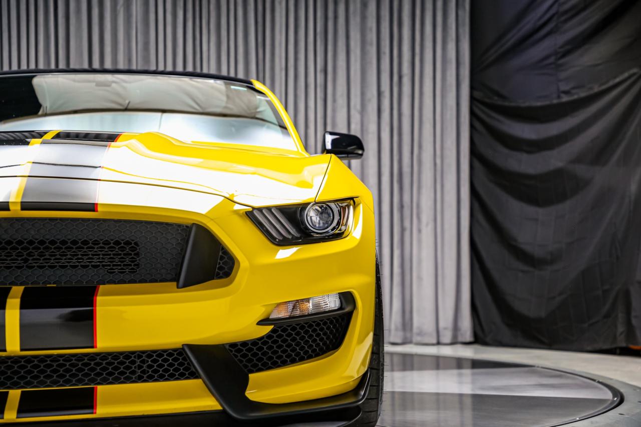 2017 Ford Mustang SHELBY GT350R 5.2L V8  CARBONRIMS LOWKM NOACCIDENT Photo