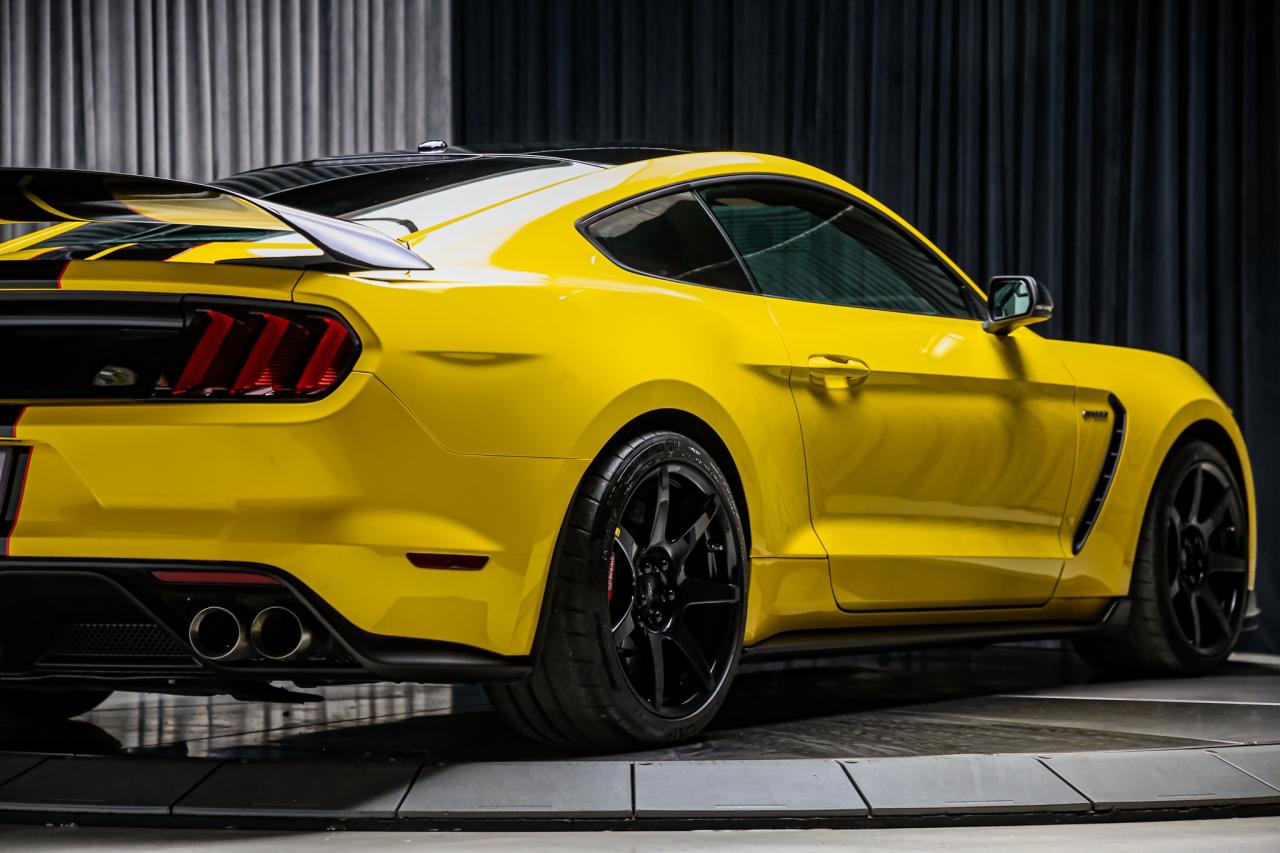 2017 Ford Mustang SHELBY GT350R 5.2L V8  CARBONRIMS LOWKM NOACCIDENT Photo