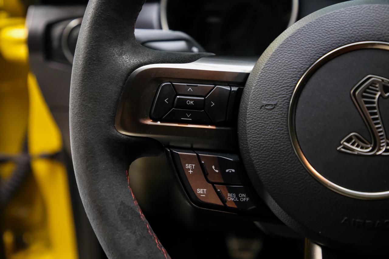 2017 Ford Mustang SHELBY GT350R 5.2L V8  CARBONRIMS LOWKM NOACCIDENT Photo