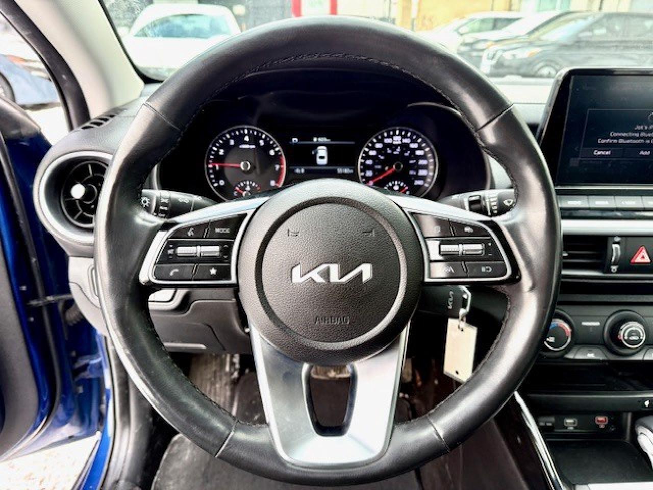 2023 Kia Forte EX IVT Photo