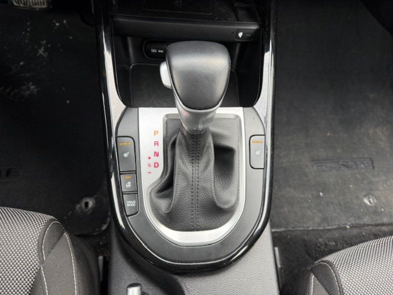 2023 Kia Forte EX IVT Photo