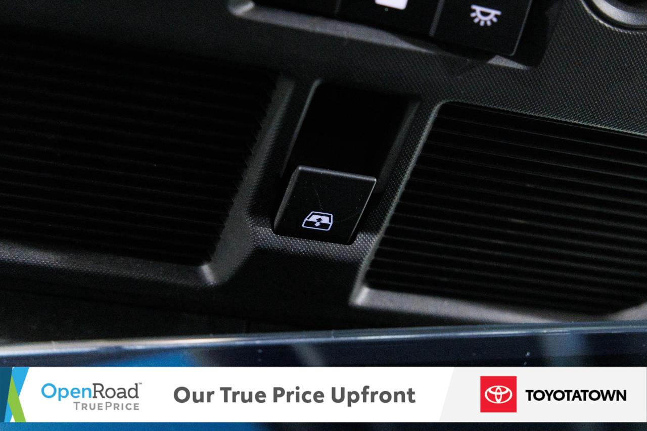 2024 GMC HUMMER EV SUV EDITION 1! ACCIDENT FREE! ELIGIBLE FOR OPEN ROAD L Photo