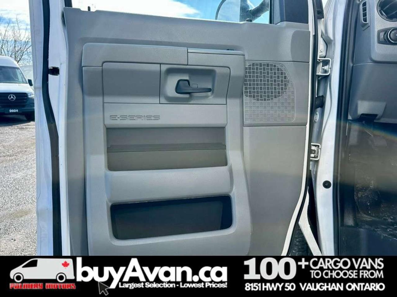 2022 Ford E-450 16FT Alum Box + Ramp V8 Gas Photo