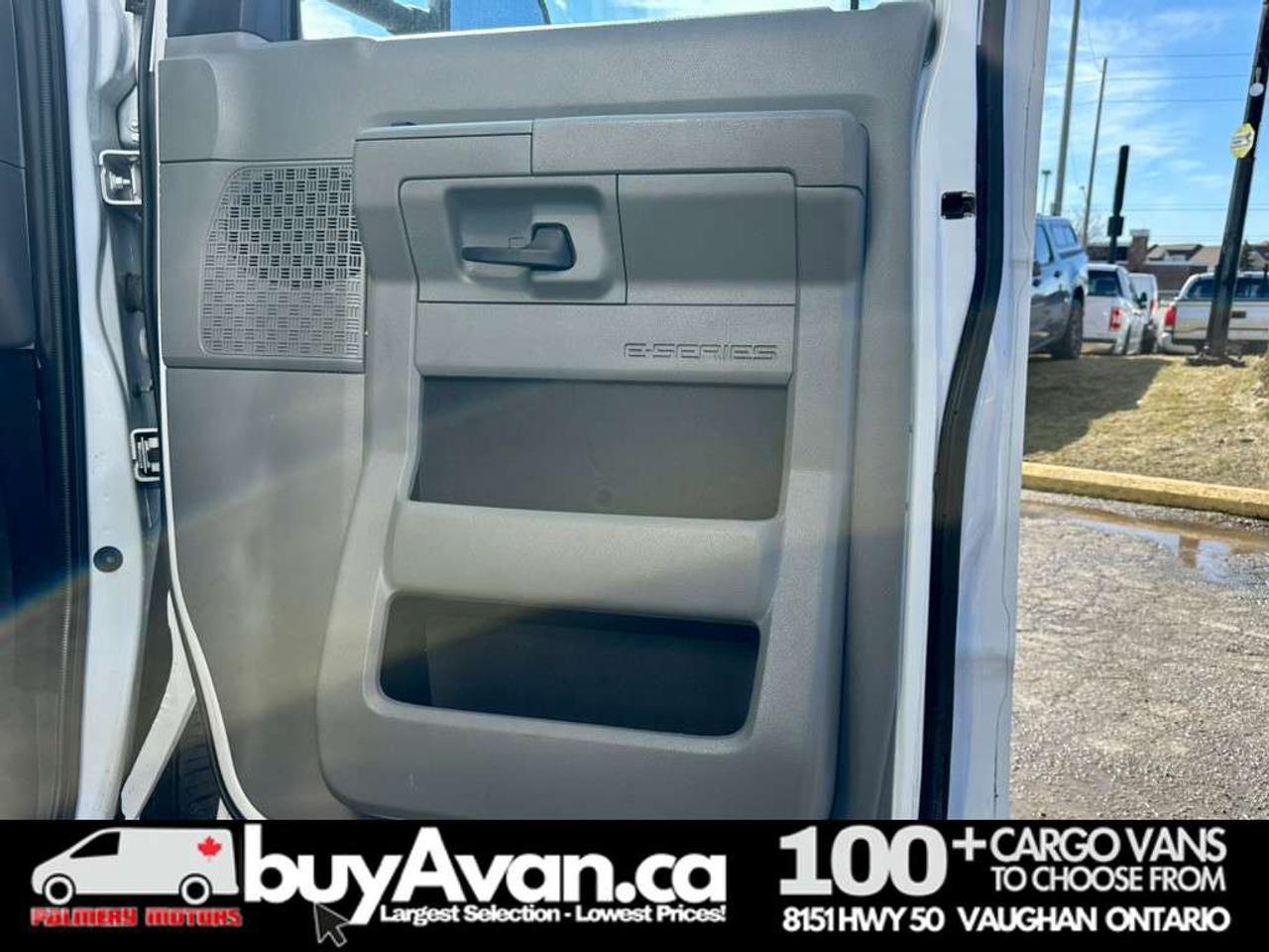 2022 Ford E-450 16FT Alum Box + Ramp V8 Gas Photo