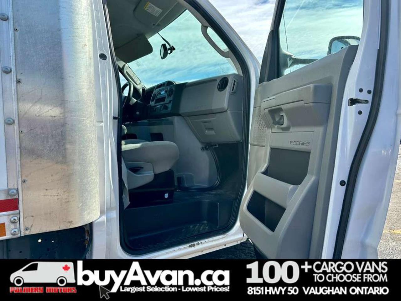 2022 Ford E-450 16FT Alum Box + Ramp V8 Gas Photo
