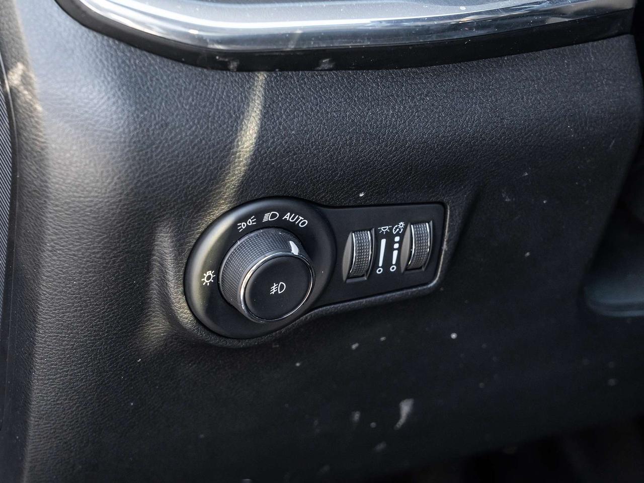 2022 Jeep Compass Limited 4X4 Photo