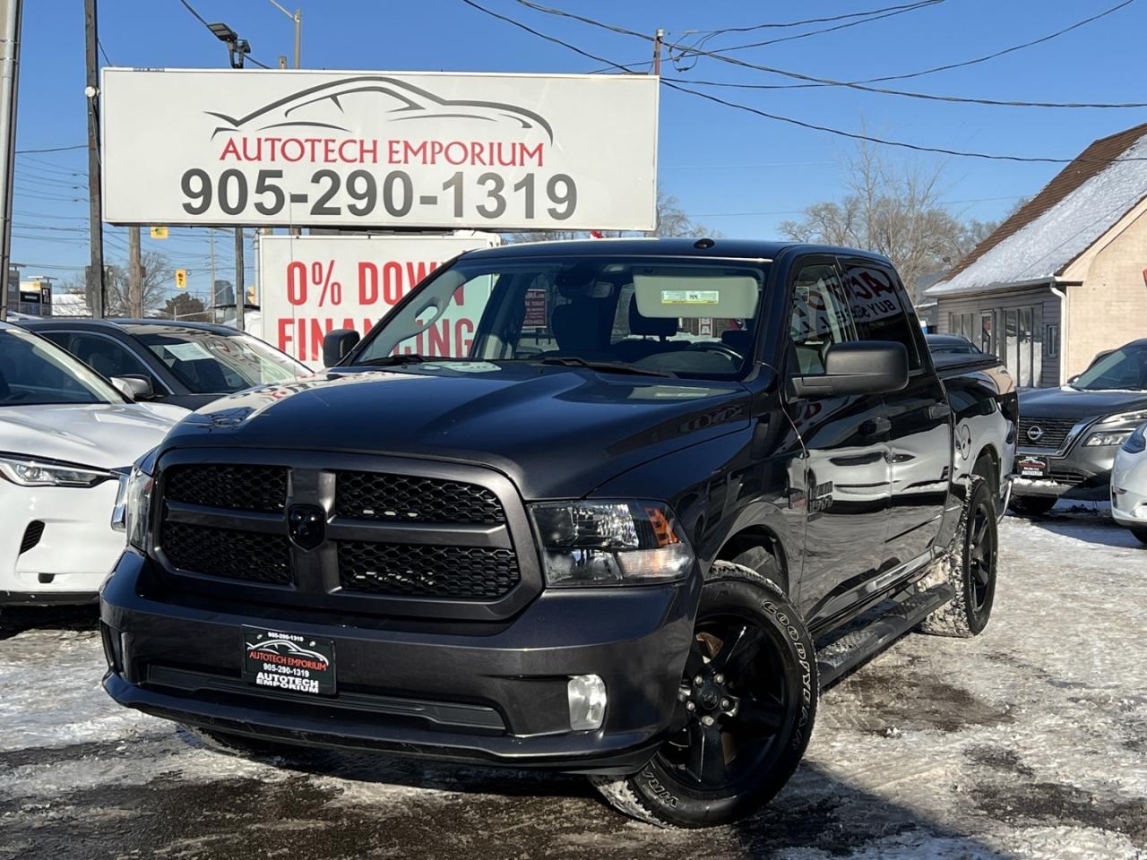 2022 RAM 1500 Classic EXPRESS CREW CAB 5.7 HEMI 4X4   Htd Seats   Rev Ca Photo0