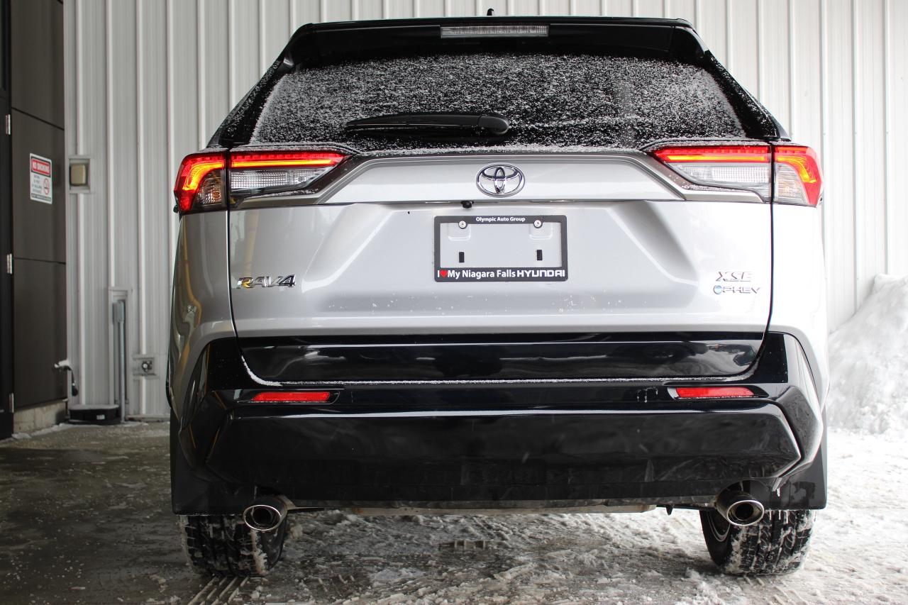 2025 Toyota RAV4 Plug-In Hybrid XSE AWD ONLY 8000 KILO 1-OWNER Photo