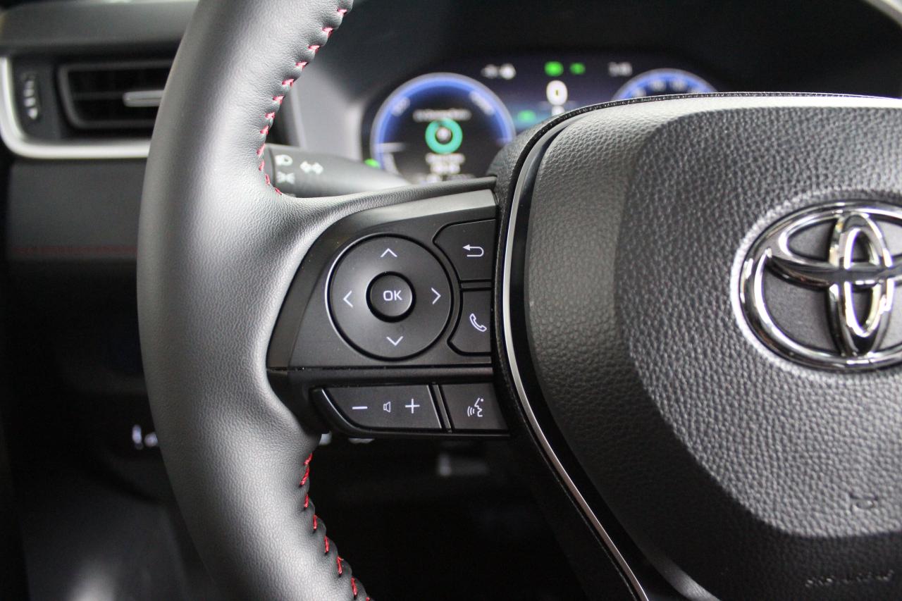 2025 Toyota RAV4 Plug-In Hybrid XSE AWD ONLY 8000 KILO 1-OWNER Photo