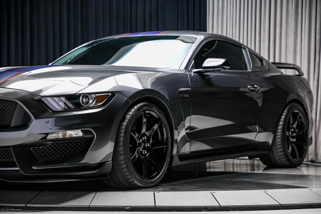 2020 Ford Mustang SHELBY GT350R 5.2L V8  CARBONRIMS RARE NOACCIDENT Photo