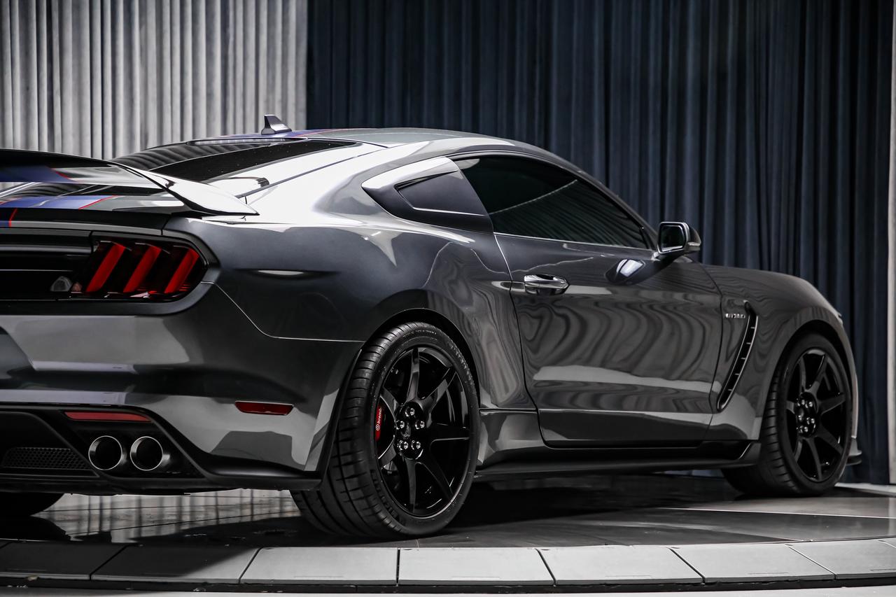 2020 Ford Mustang SHELBY GT350R 5.2L V8  CARBONRIMS RARE NOACCIDENT Photo