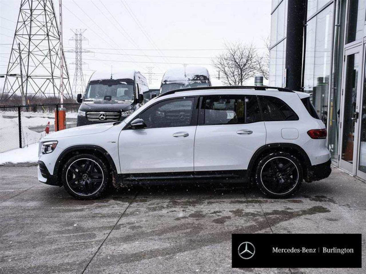 2022 Mercedes-Benz GLB AMG GLB 35 Photo