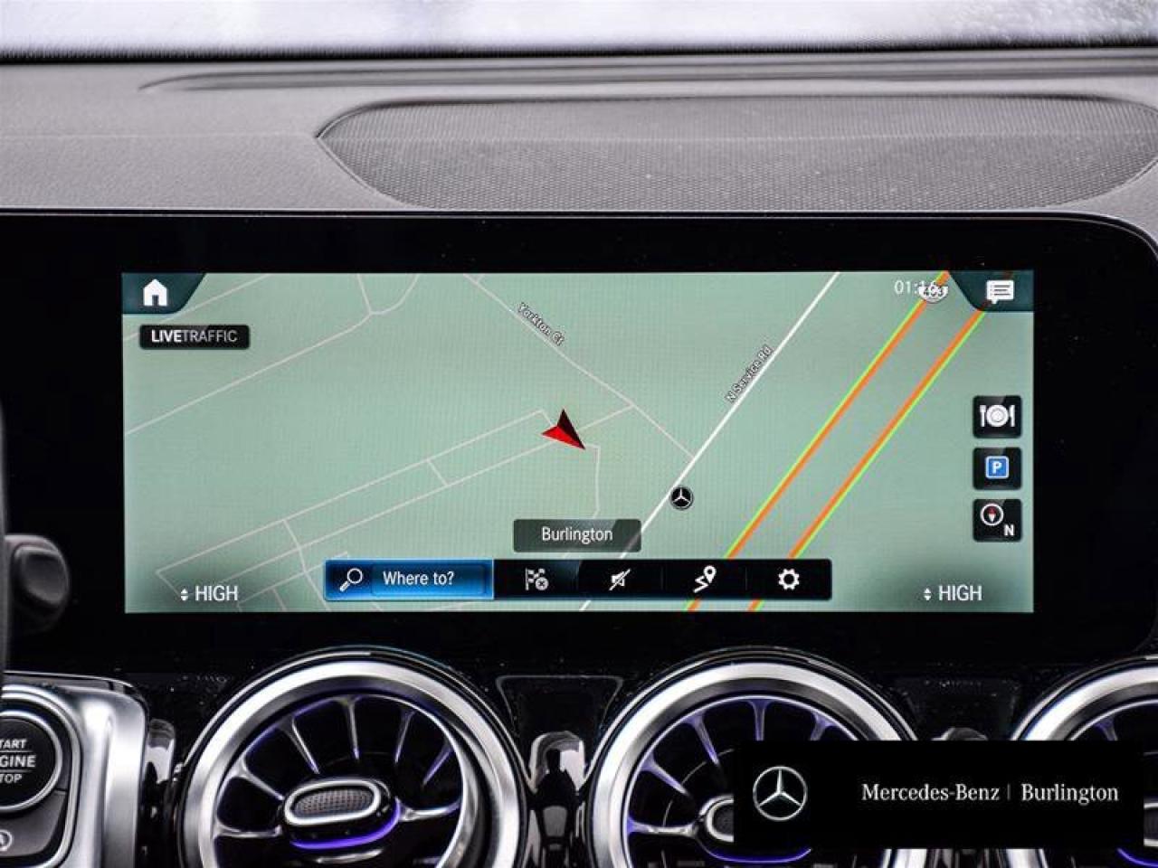 2022 Mercedes-Benz GLB AMG GLB 35 Photo