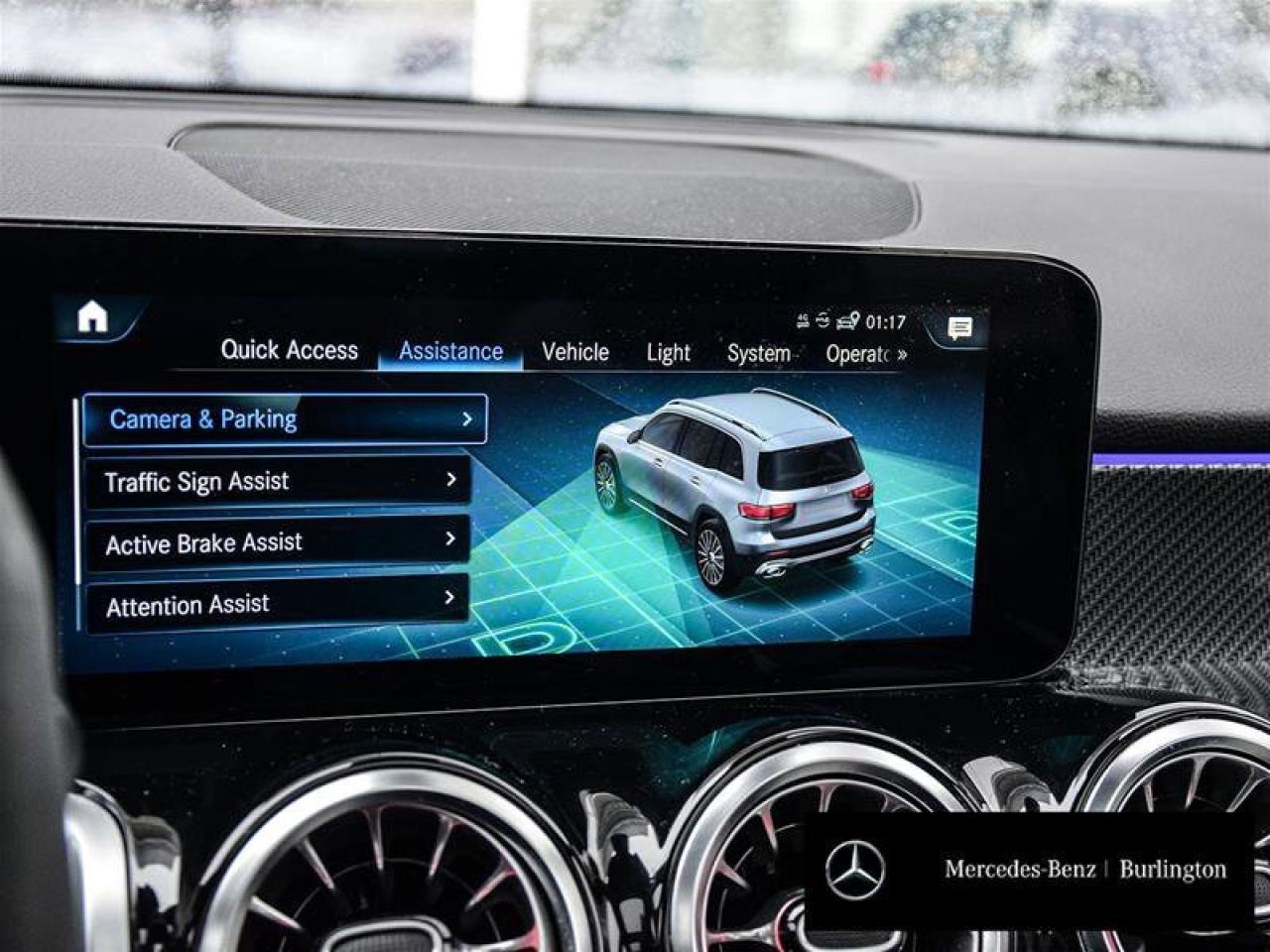 2022 Mercedes-Benz GLB AMG GLB 35 Photo