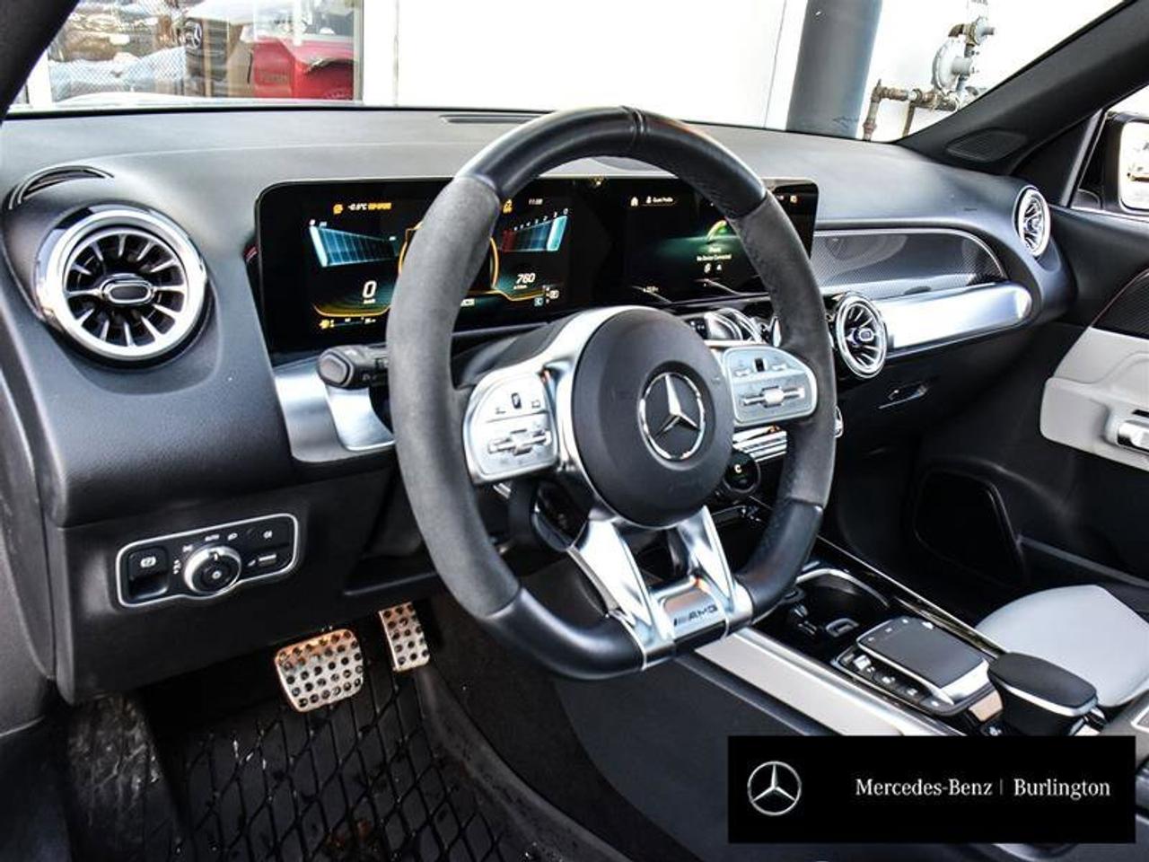 2022 Mercedes-Benz GLB AMG GLB 35 Photo