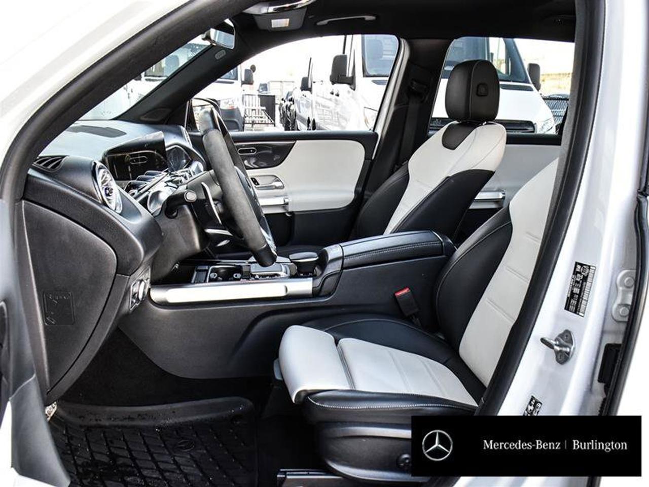 2022 Mercedes-Benz GLB AMG GLB 35 Photo