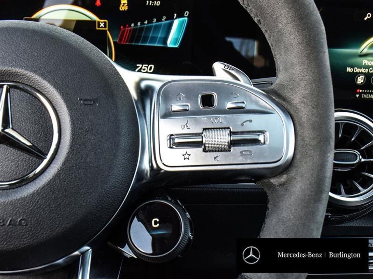 2022 Mercedes-Benz GLB AMG GLB 35 Photo