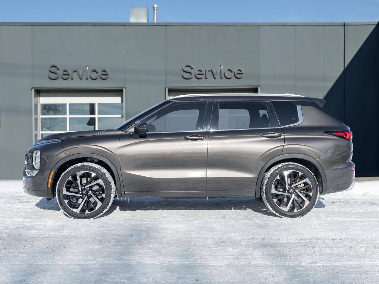 2022 Mitsubishi Outlander GT S-AWC CPO FINANCE RATES FOR AS LOW AS 0.90% Photo