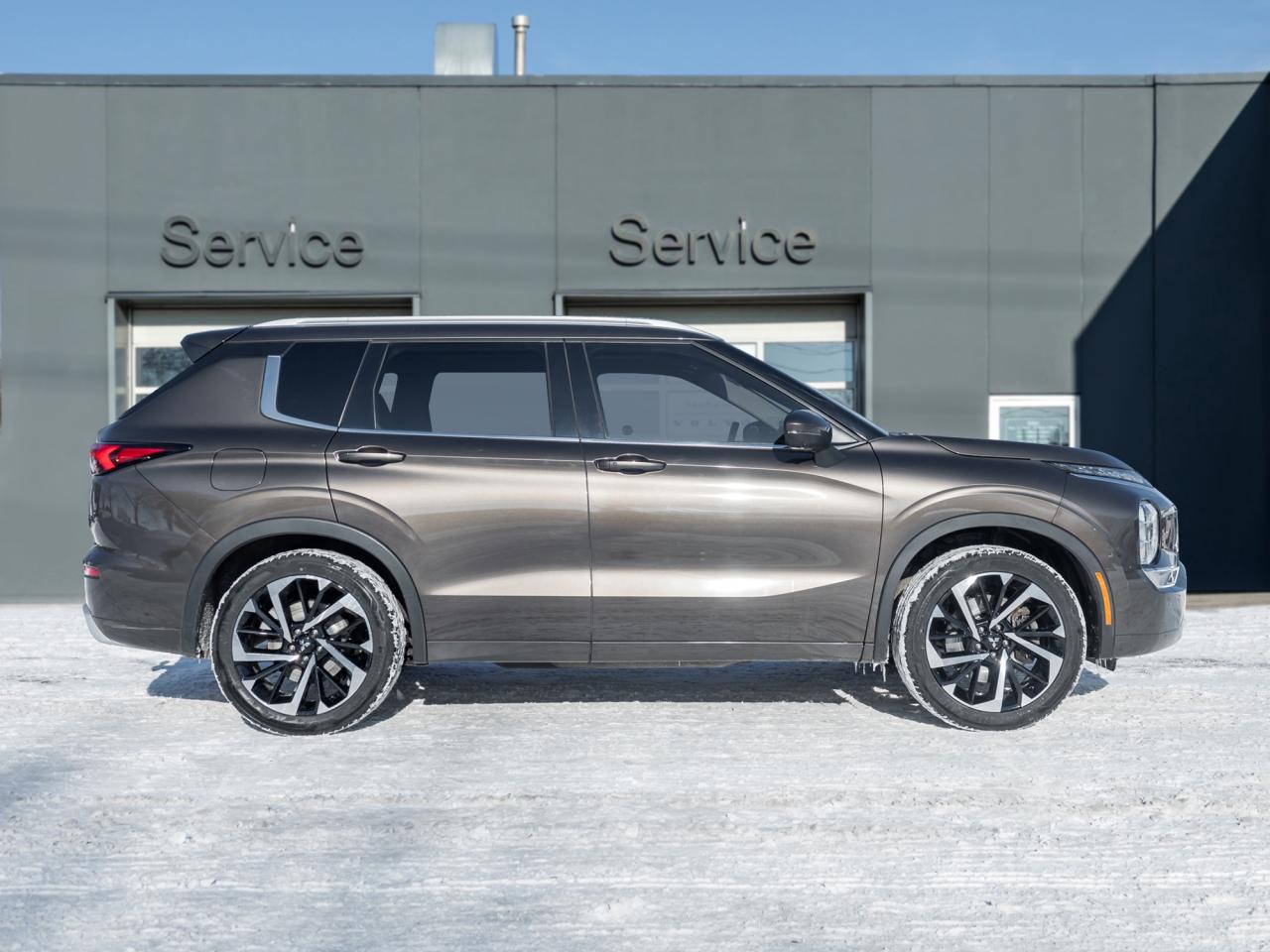 2022 Mitsubishi Outlander GT S-AWC CPO FINANCE RATES FOR AS LOW AS 0.90% Photo