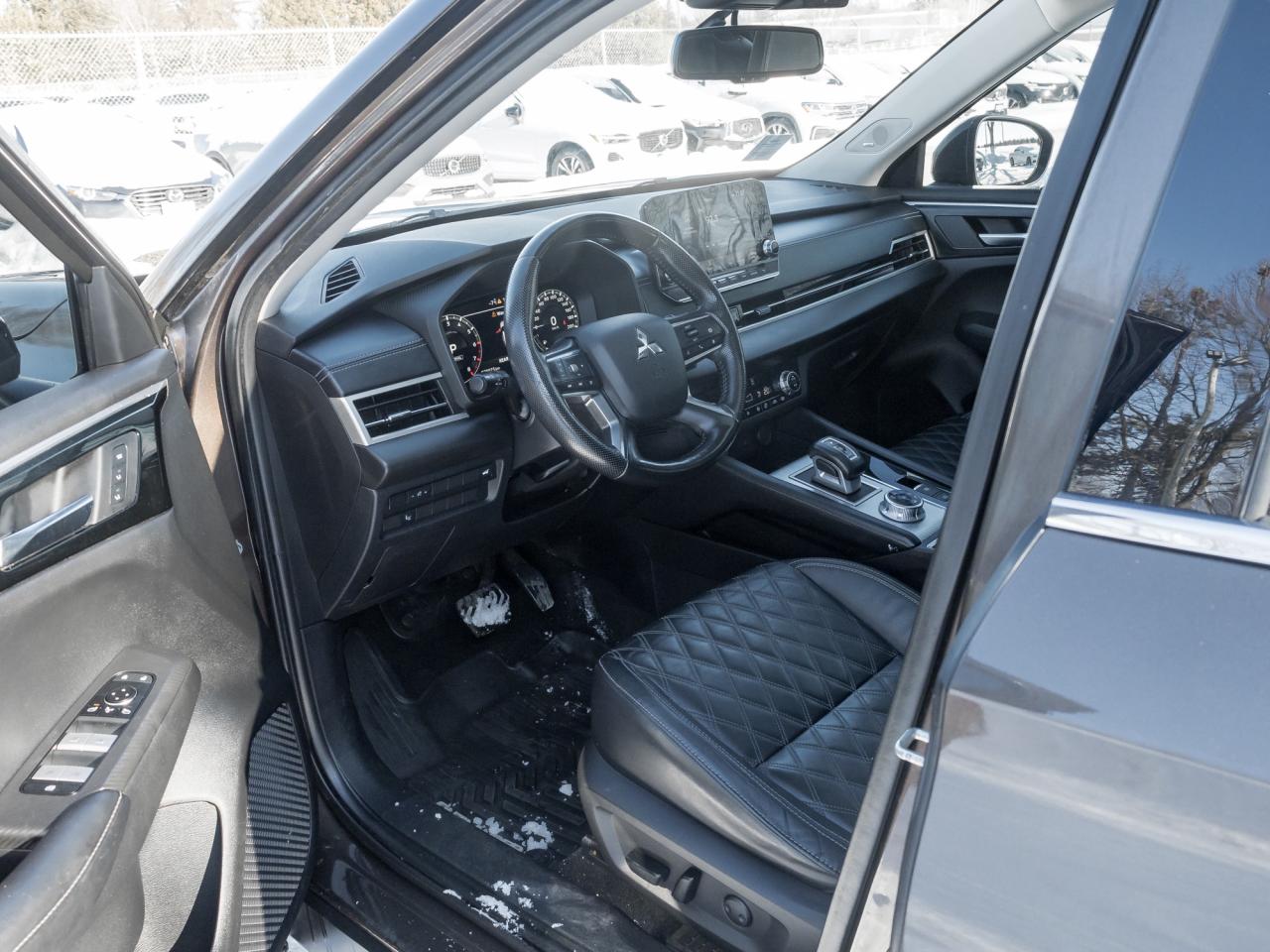 2022 Mitsubishi Outlander GT S-AWC CPO FINANCE RATES FOR AS LOW AS 0.90% Photo