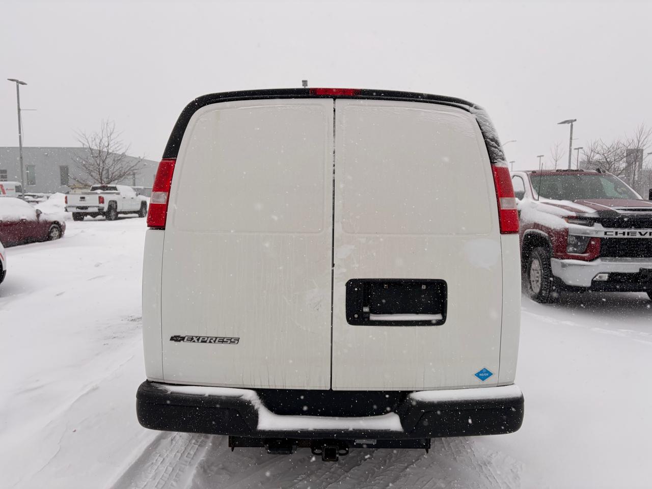 2021 Chevrolet Express 2500 Work Van Rear-Wheel Drive Cargo Van Photo
