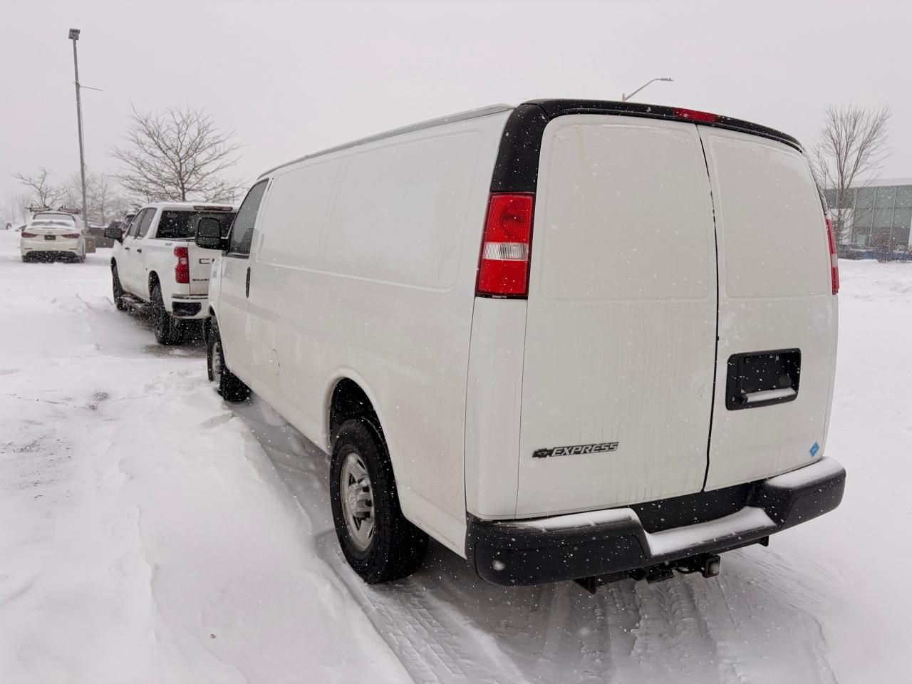 2021 Chevrolet Express 2500 Work Van Rear-Wheel Drive Cargo Van Photo