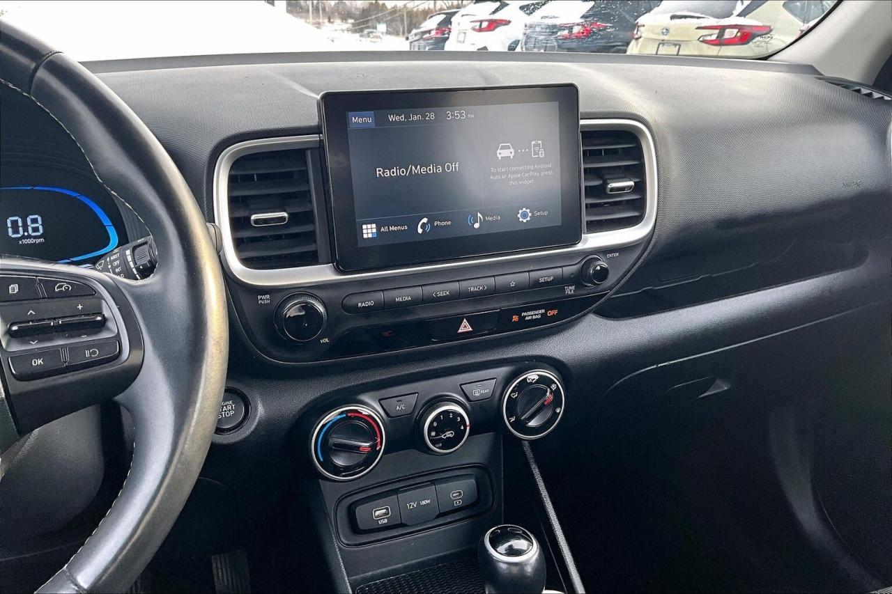 2023 Hyundai Venue PREFERRED   HEATED SEATS/STEER   BLINDSPOT ASSIST Photo4