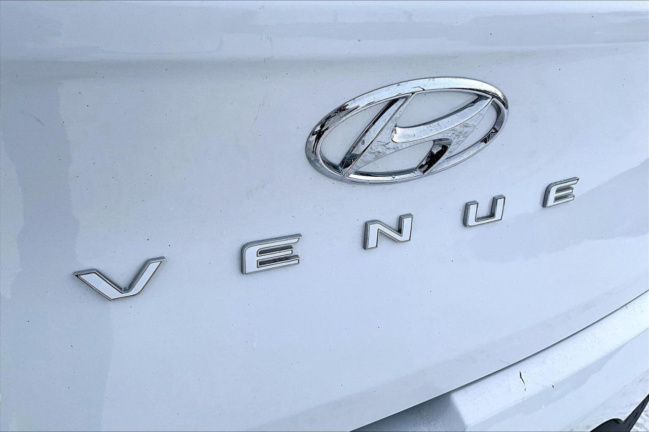 2023 Hyundai Venue PREFERRED   HEATED SEATS/STEER   BLINDSPOT ASSIST Photo