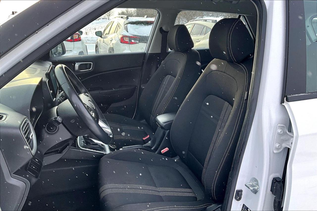 2023 Hyundai Venue PREFERRED   HEATED SEATS/STEER   BLINDSPOT ASSIST Photo