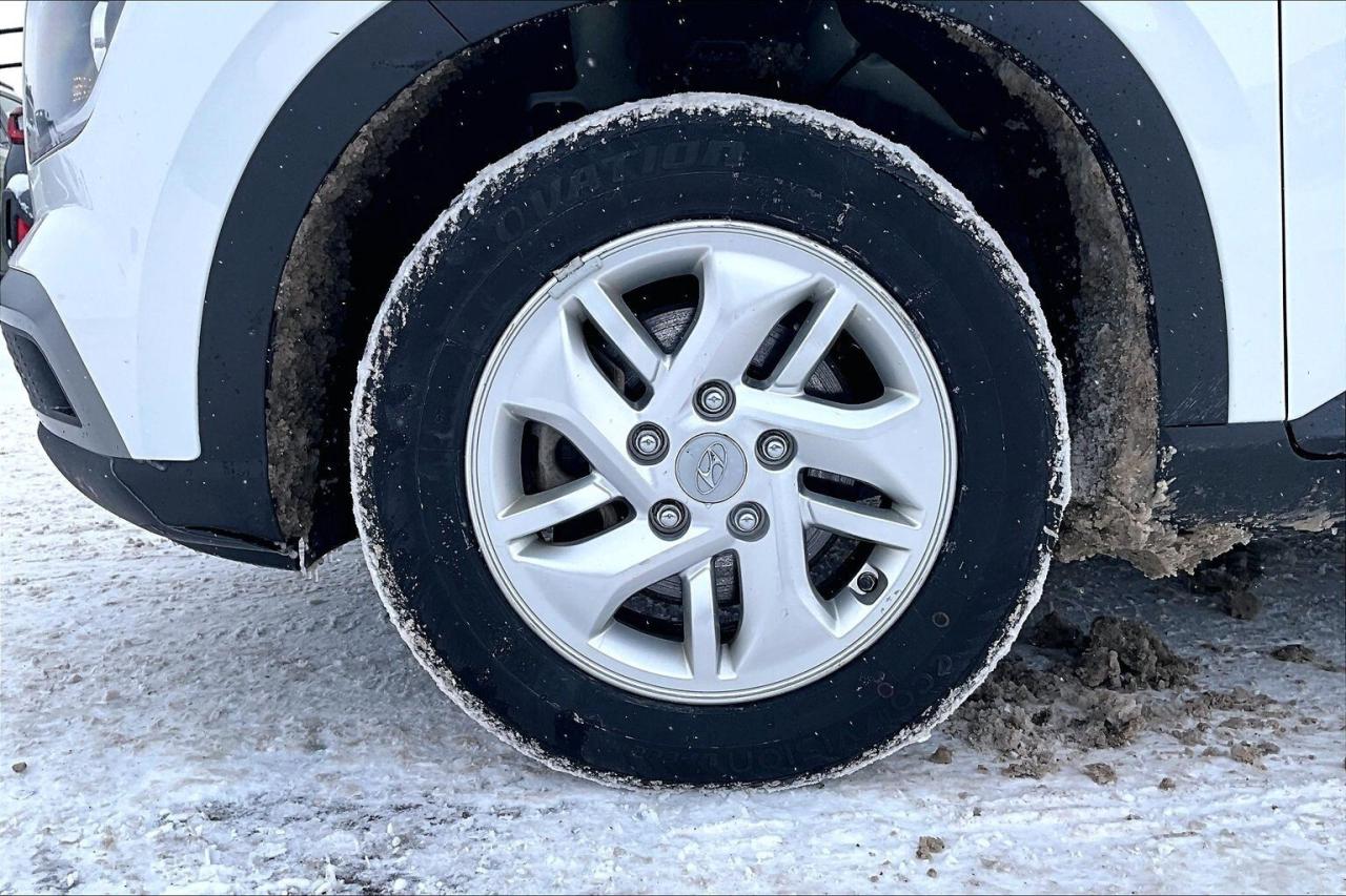 2023 Hyundai Venue PREFERRED   HEATED SEATS/STEER   BLINDSPOT ASSIST Photo