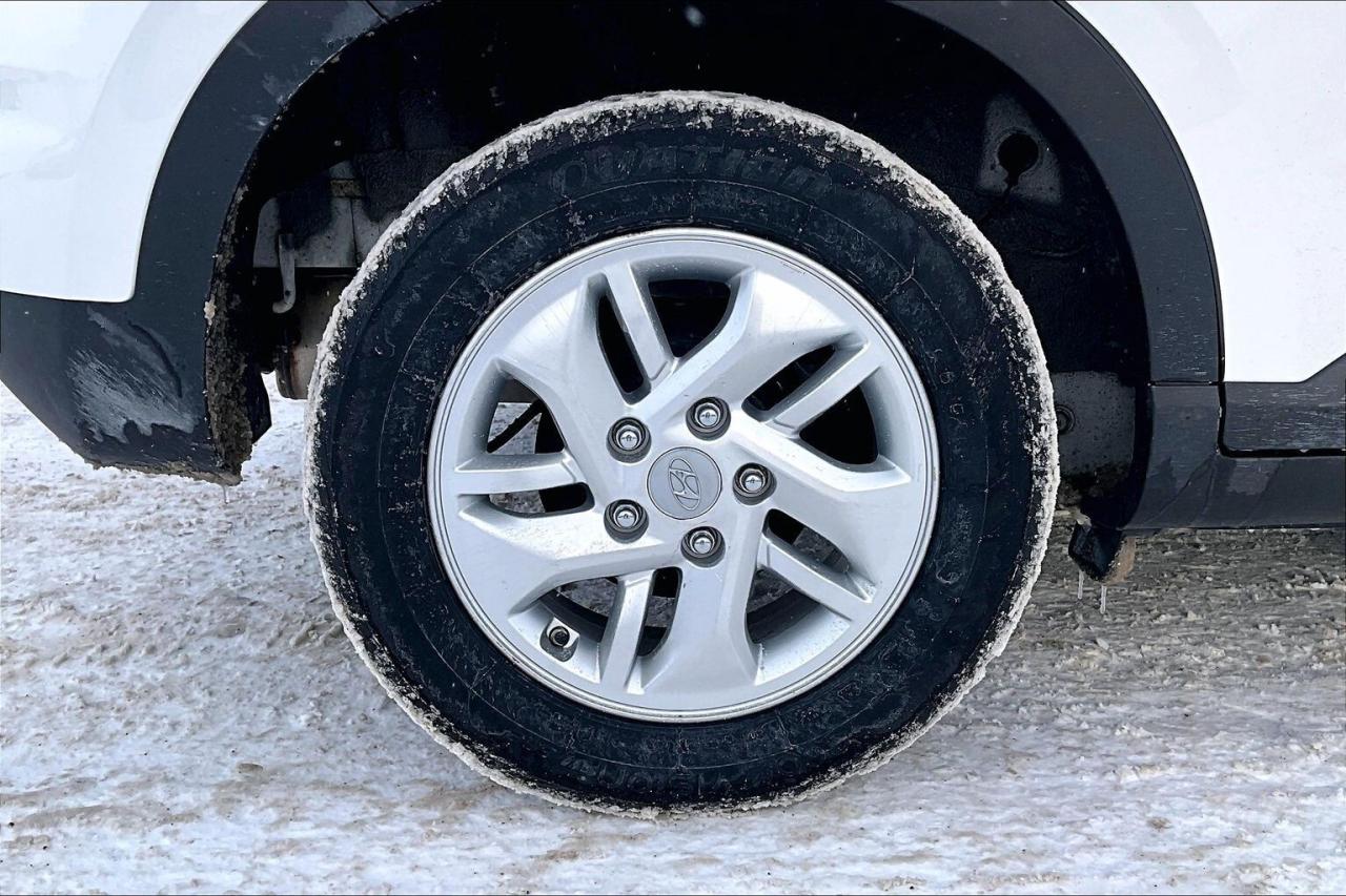 2023 Hyundai Venue PREFERRED   HEATED SEATS/STEER   BLINDSPOT ASSIST Photo