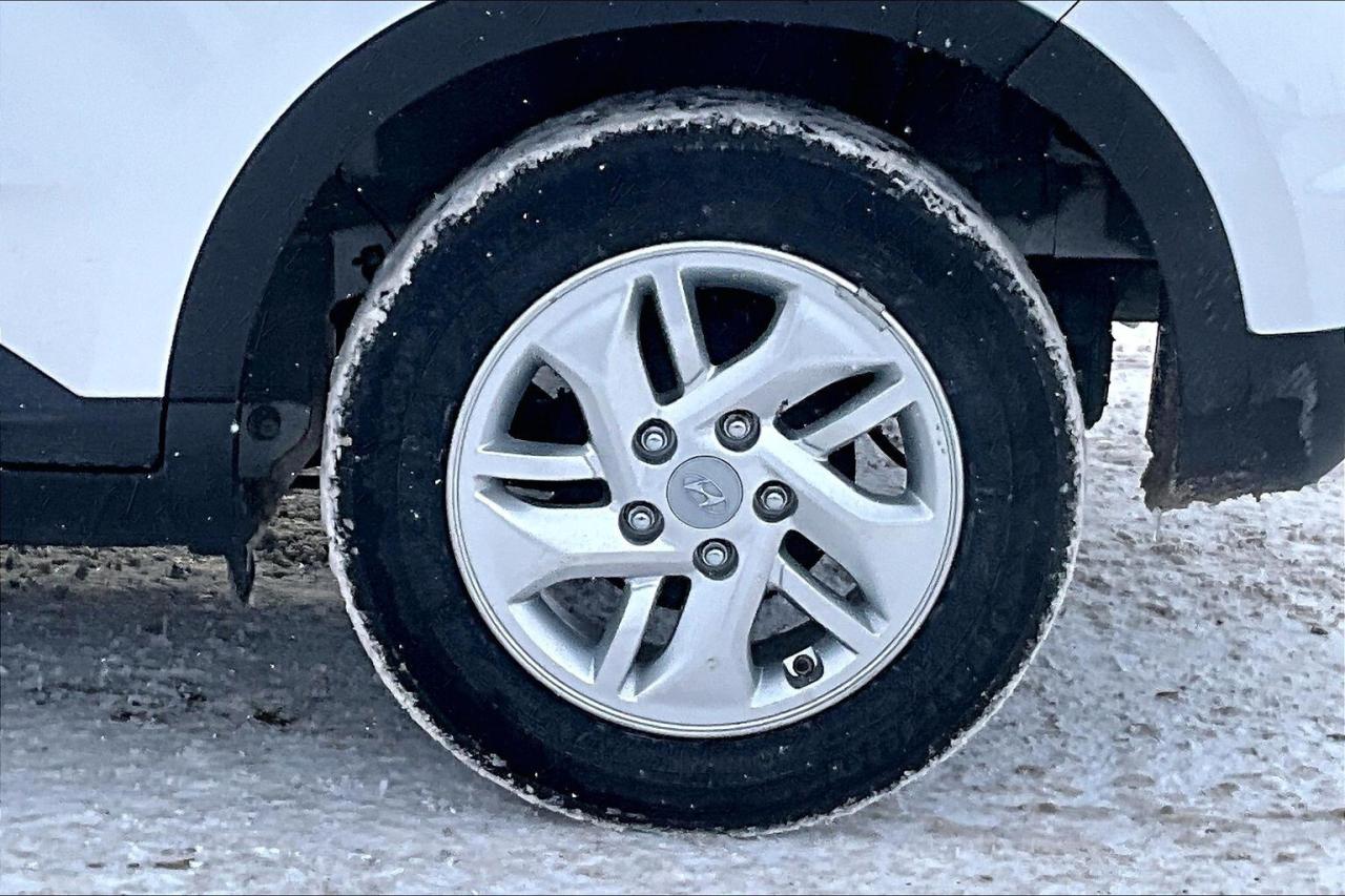 2023 Hyundai Venue PREFERRED   HEATED SEATS/STEER   BLINDSPOT ASSIST Photo