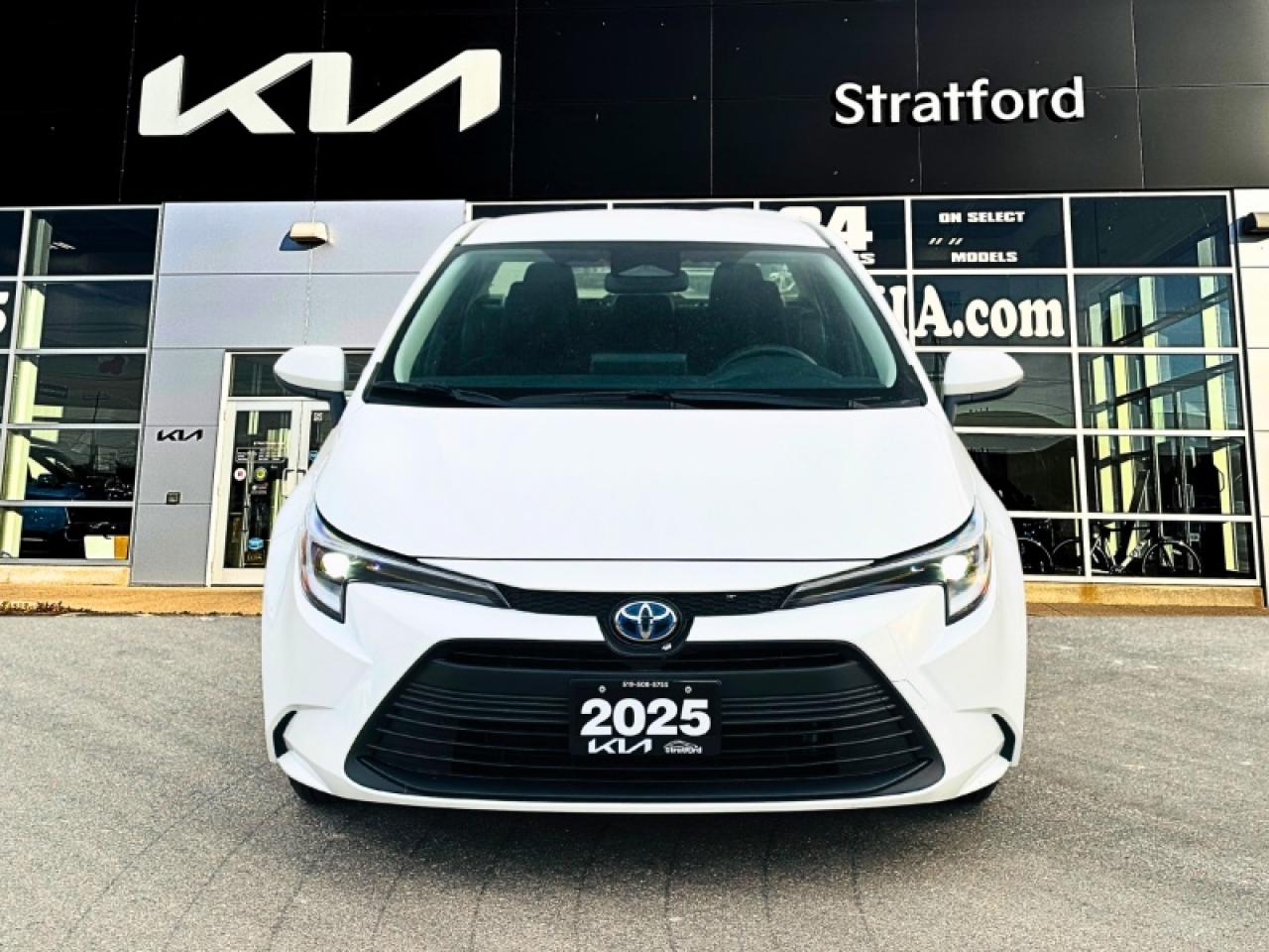 2025 Toyota Corolla Hybrid LE Photo