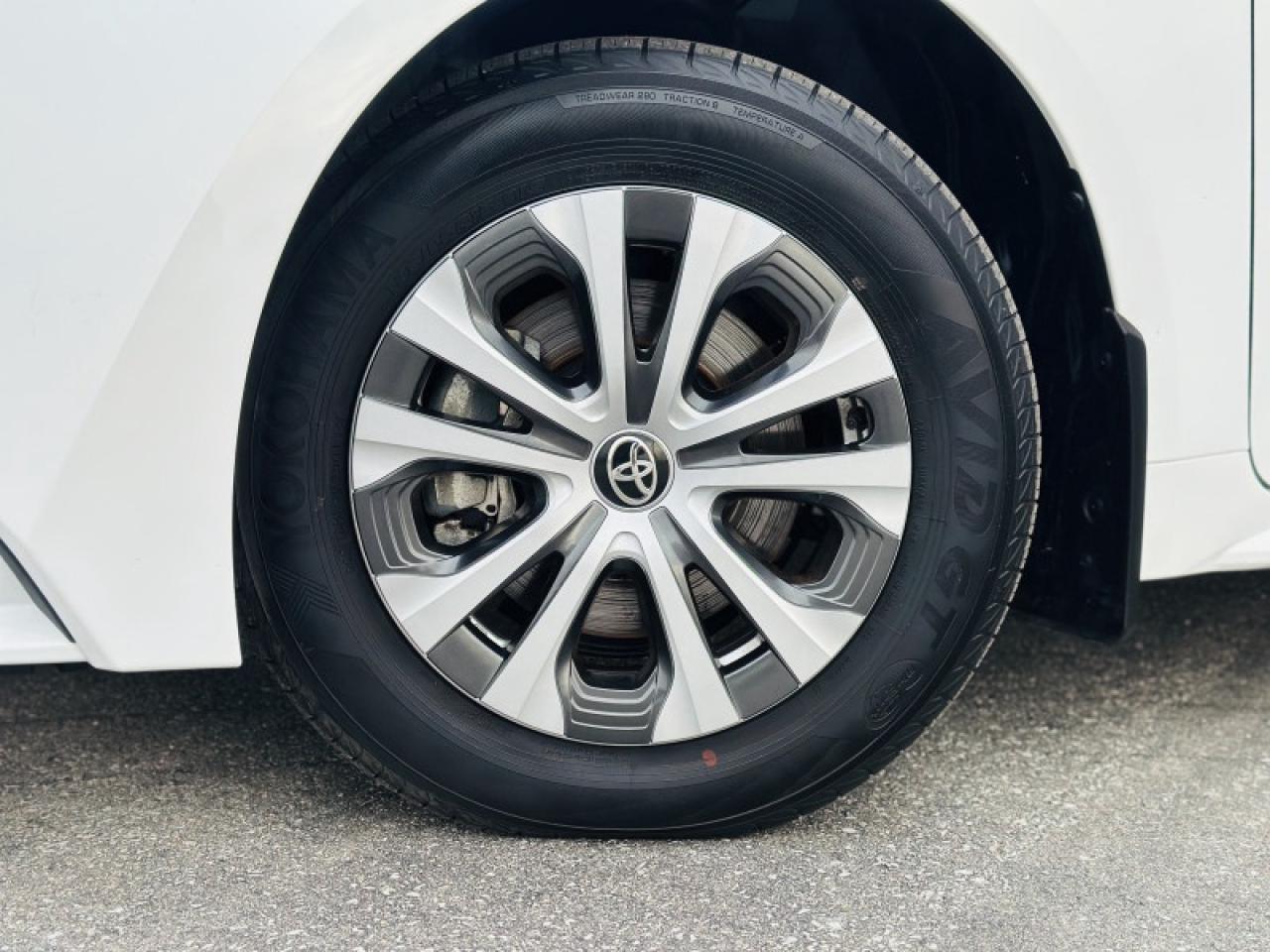 2025 Toyota Corolla Hybrid LE Photo