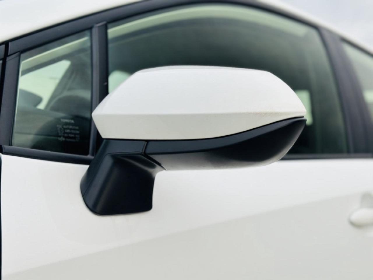 2025 Toyota Corolla Hybrid LE Photo