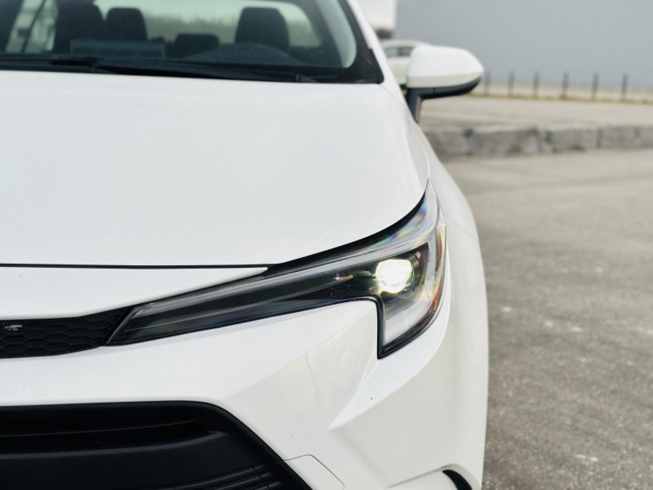 2025 Toyota Corolla Hybrid LE Photo