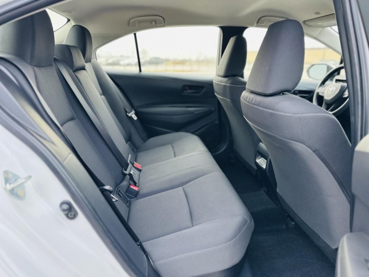 2025 Toyota Corolla Hybrid LE Photo