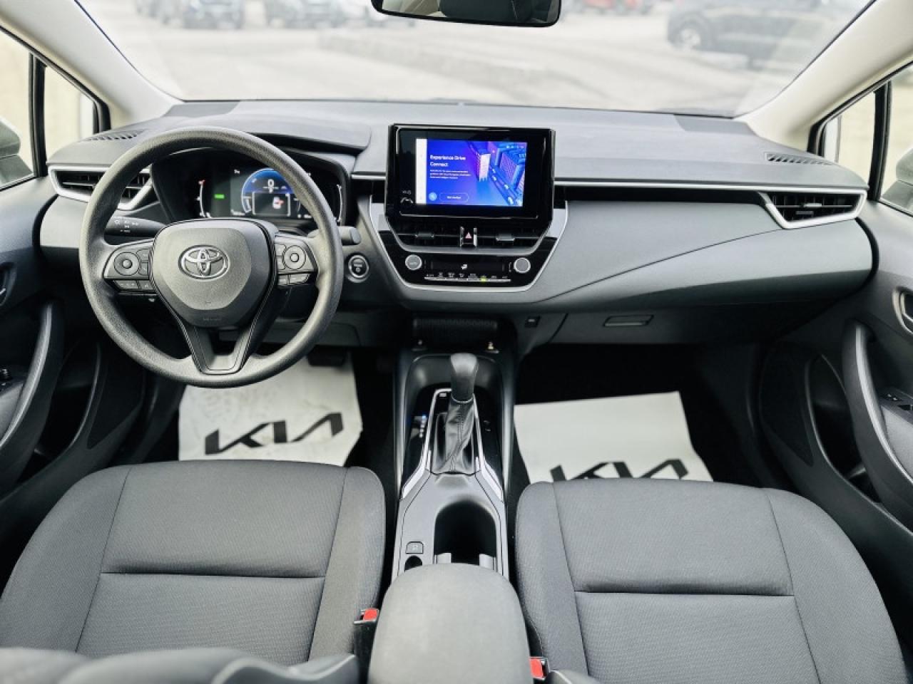 2025 Toyota Corolla Hybrid LE Photo