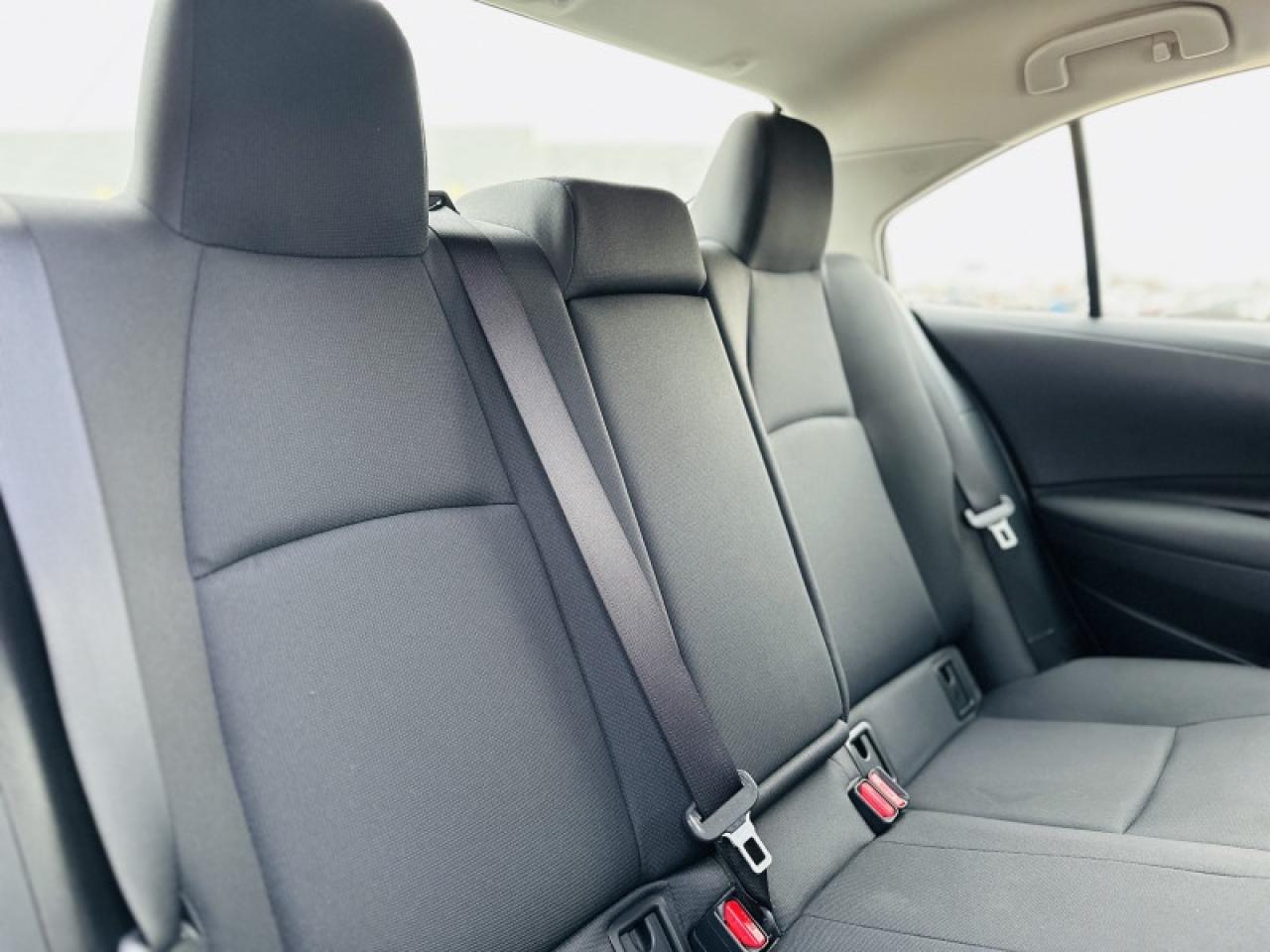 2025 Toyota Corolla Hybrid LE Photo