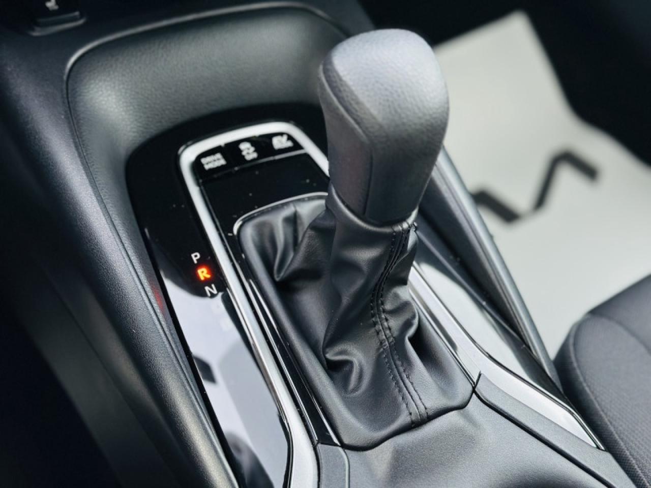 2025 Toyota Corolla Hybrid LE Photo